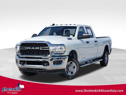 2022 RAM 2500 Tradesman Crew Cab 4x4 8' Box