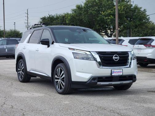 2025 Nissan Pathfinder Platinum FWD