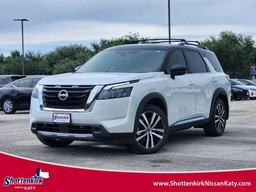 2025 Nissan Pathfinder Platinum FWD
