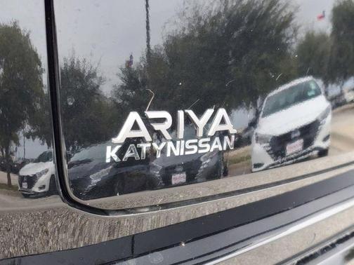 2025 Nissan ARIYA PLATINUM+