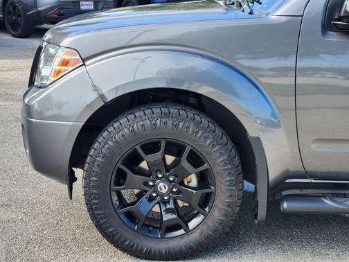 2020 Nissan Frontier SV