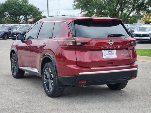 2025 Nissan Rogue Platinum