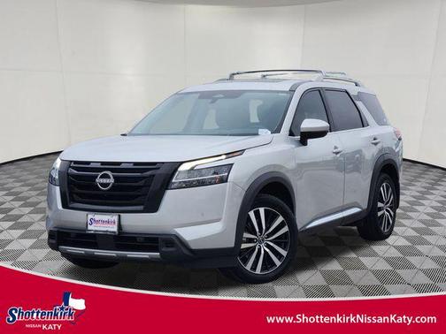 2024 Nissan Pathfinder Platinum FWD