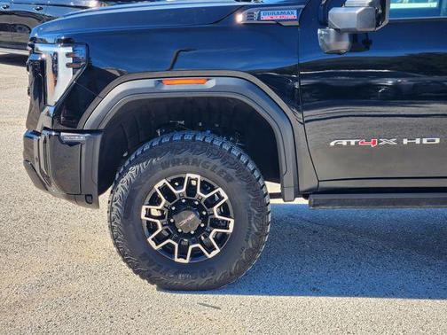 2025 GMC Sierra 2500 AT4X