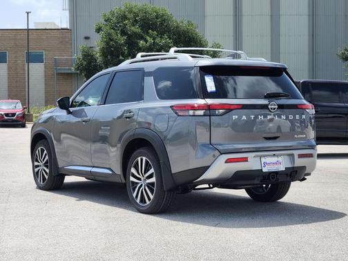 2025 Nissan Pathfinder Platinum FWD