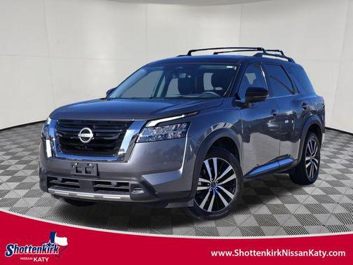 2023 Nissan Pathfinder Platinum FWD