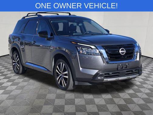 2023 Nissan Pathfinder Platinum FWD
