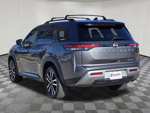 2023 Nissan Pathfinder Platinum FWD