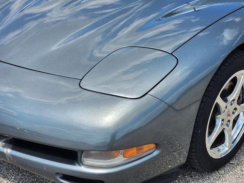 2004 Chevrolet Corvette Base