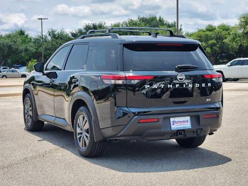2022 Nissan Pathfinder SV 2WD