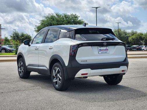 2025 Nissan Kicks SV