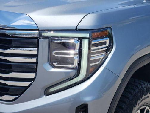Sterling Metallic 2024 GMC Sierra 1500 SLT