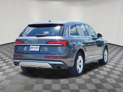 Samurai Gray Metallic 2025 Audi Q7 55 Premium