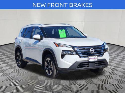 Everest White Pearl 2025 Nissan Rogue SV