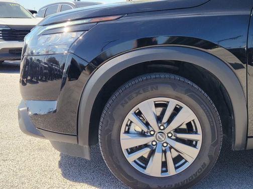 2024 Nissan Pathfinder SV 4WD