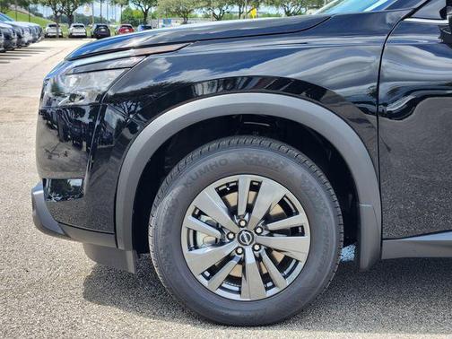 2025 Nissan Pathfinder SV FWD