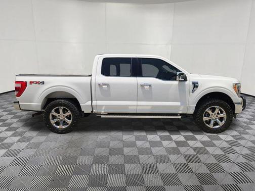 Oxford White 2023 Ford F-150 Lariat