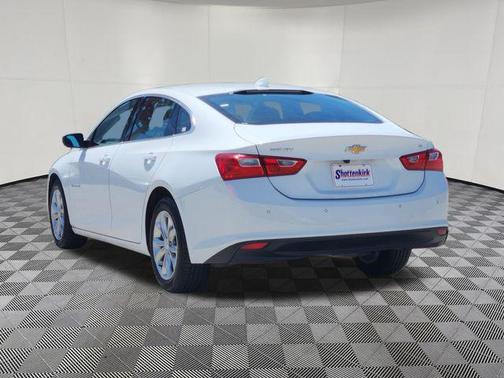 Summit White 2024 Chevrolet Malibu FWD 1LT