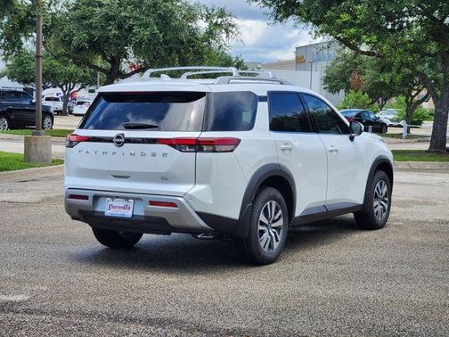 2025 Nissan Pathfinder SL FWD