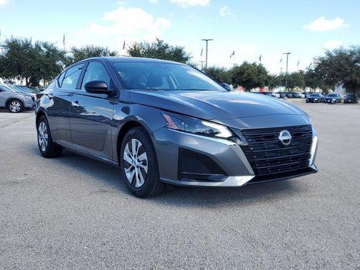 2025 Nissan Altima S FWD
