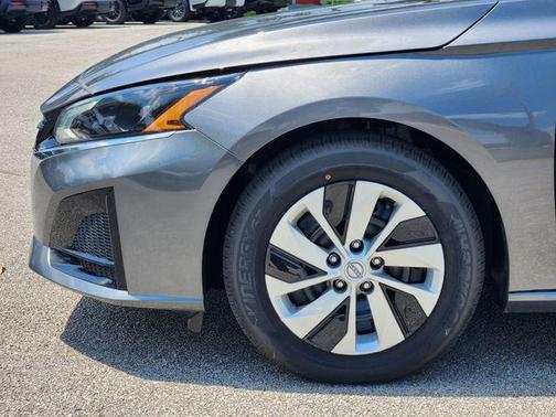2025 Nissan Altima S FWD