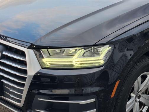 2019 Audi Q7 45 Premium Plus
