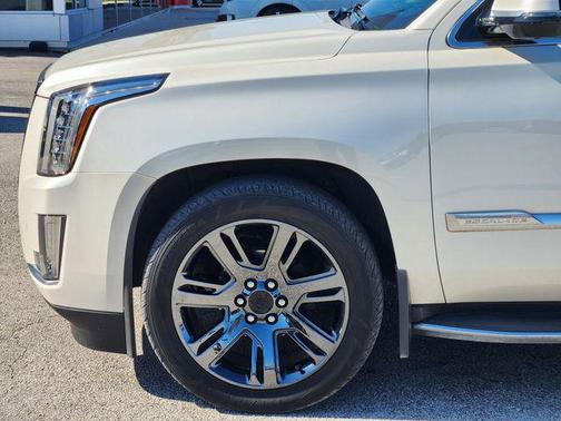 2015 Cadillac Escalade Luxury