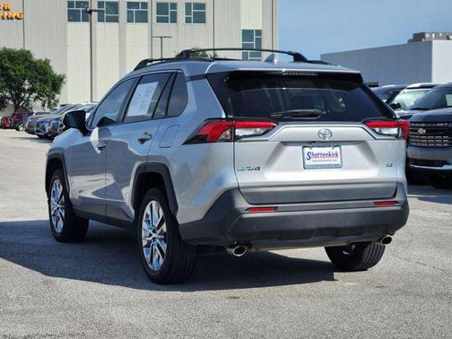 2020 Toyota RAV4 XLE Premium