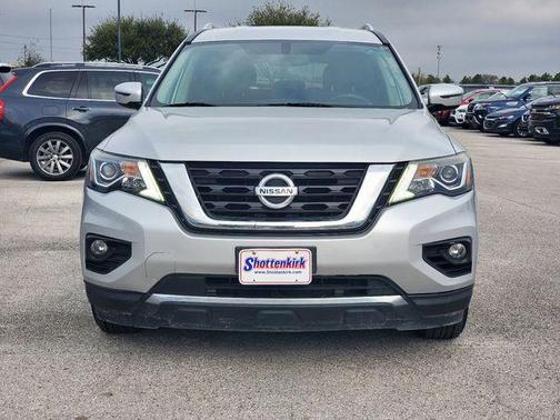 2019 Nissan Pathfinder SV
