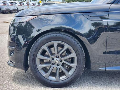 2024 Land Rover Range Rover Sport SE