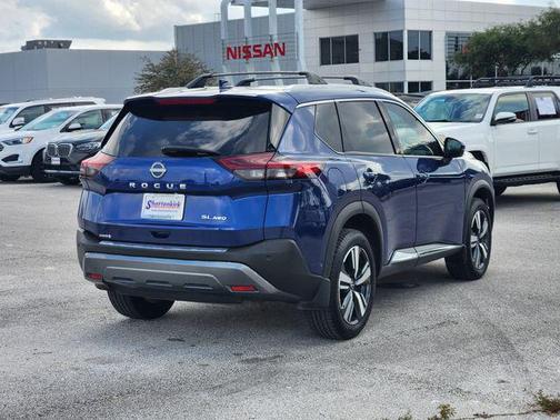 2022 Nissan Rogue SL