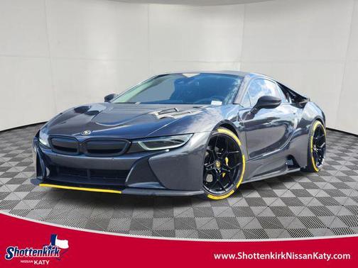 Sophisto Gray Metallic w/Frozen Gray Accent 2019 BMW i8 Base