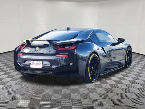 Sophisto Gray Metallic w/Frozen Gray Accent 2019 BMW i8 Base