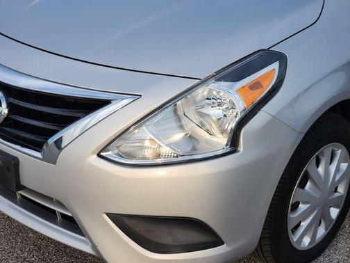 2019 Nissan Versa 1.6 S+