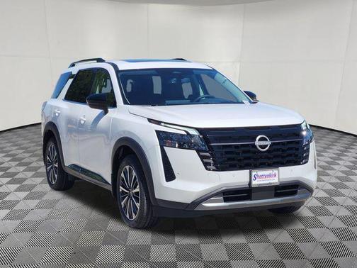 Everest White Pearl Tricoat 2026 Nissan Pathfinder Platinum