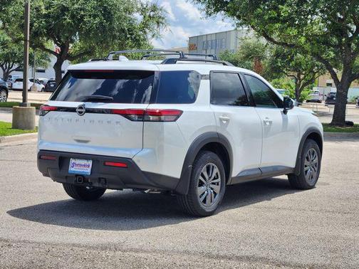 2025 Nissan Pathfinder SV FWD