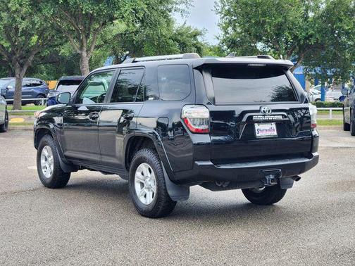 2022 Toyota 4Runner SR5