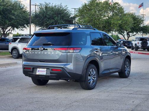 2025 Nissan Pathfinder SV FWD