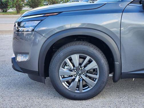 2025 Nissan Pathfinder SV FWD