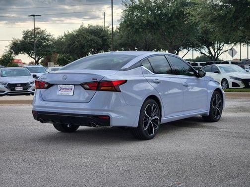 2025 Nissan Altima SR FWD