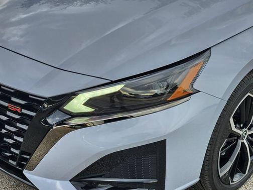 2025 Nissan Altima SR FWD
