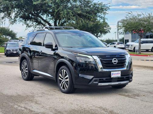 2025 Nissan Pathfinder Platinum FWD