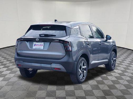 Gun Metallic 2027 Nissan Kicks SV