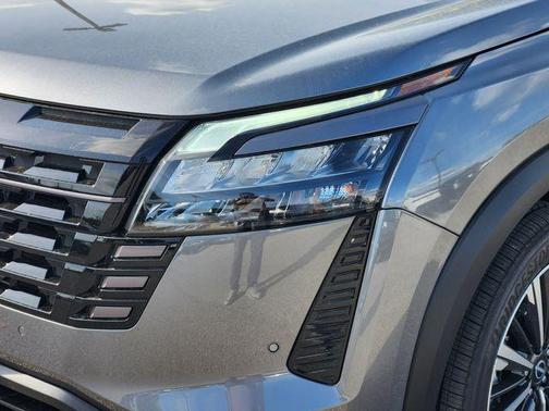 Gun Metallic 2026 Nissan Pathfinder Platinum