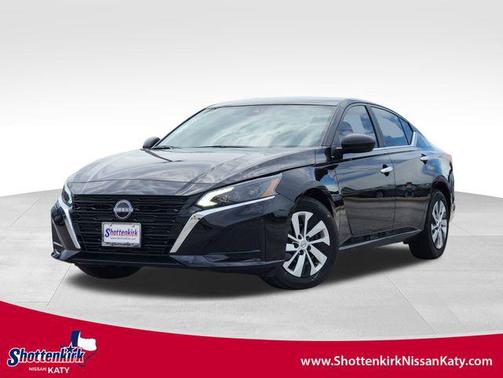 2025 Nissan Altima S FWD