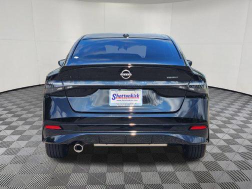 Super Black 2027 Nissan Sentra SR