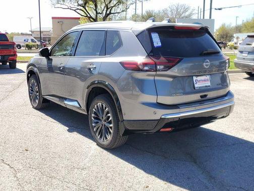 2025 Nissan Rogue Platinum