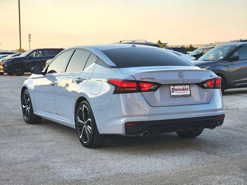 2023 Nissan Altima SR FWD