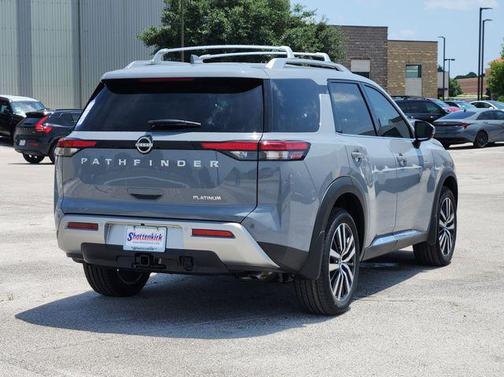 2025 Nissan Pathfinder Platinum FWD