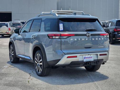 2025 Nissan Pathfinder Platinum FWD